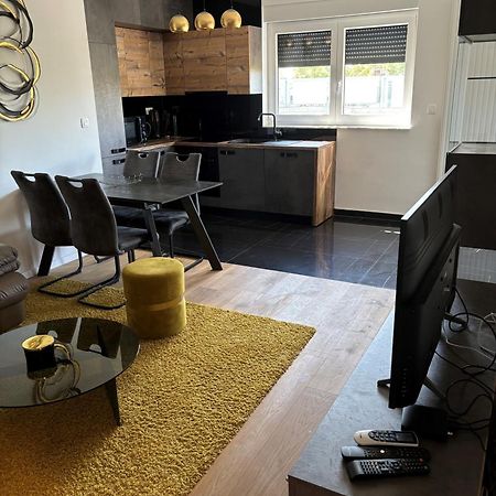 City East Apartment Zagreb With Private Parking Εξωτερικό φωτογραφία